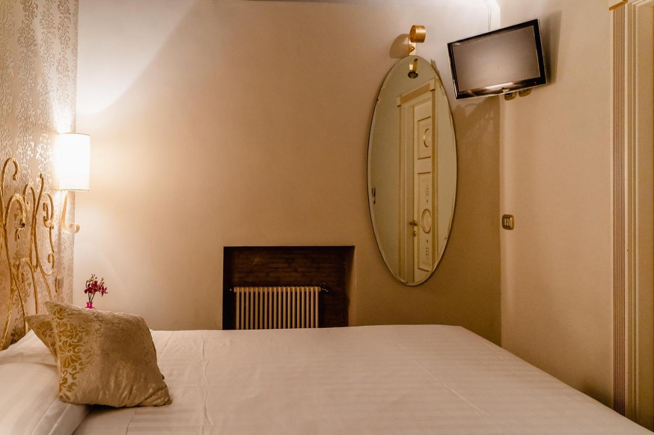 Locanda Del Sole-Roma Piazza Di Spagna Ripetta Ngoại thất bức ảnh